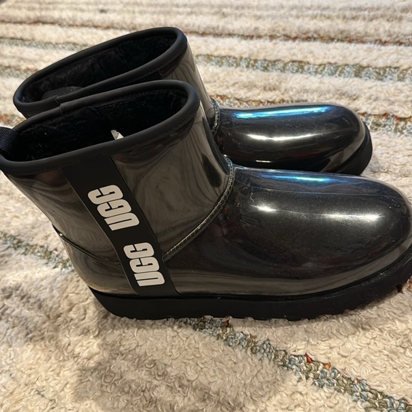 Black Ugg boots excellent condition maybe worn once . Size 9 - Picture 2 of 6